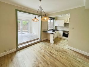 Dining room- click for photo gallery
